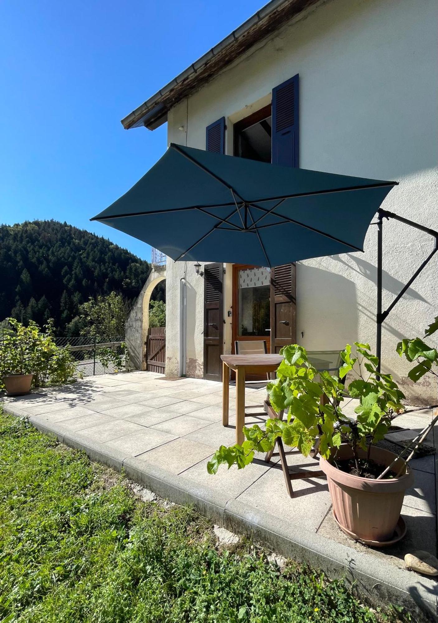 Apartamento La Sabaudia Saint-Pierre-d'Entremont  Exterior foto